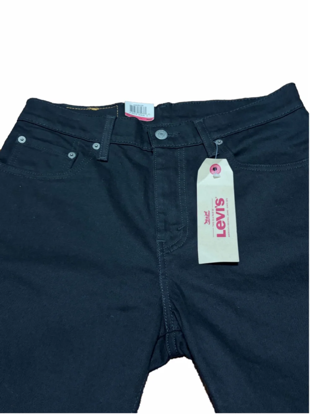 NWT Levi’s Black Denim Shorts Men’s Size 30 Relaxed Fit Knee Length